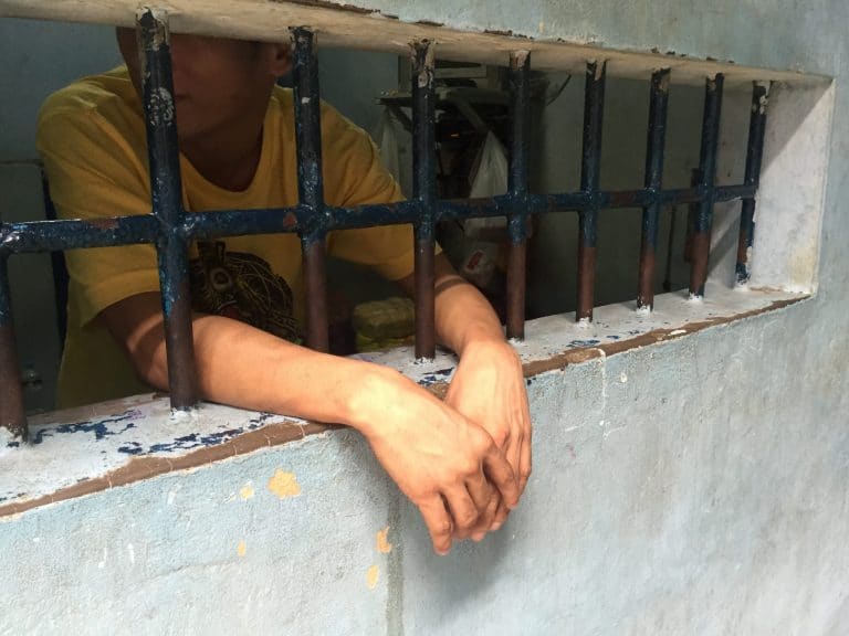 Volunteering: Visiting the children of Manilas prisons, Philippines